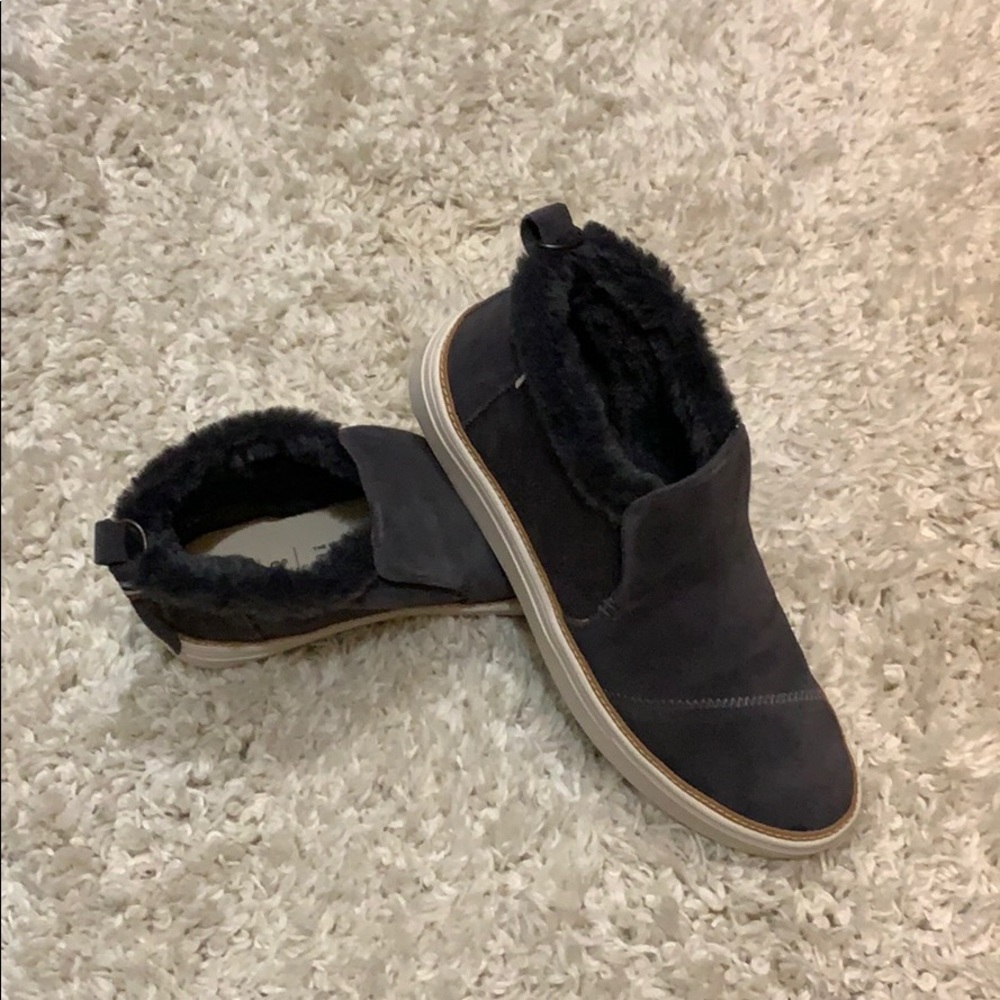 Tom’s suede boots